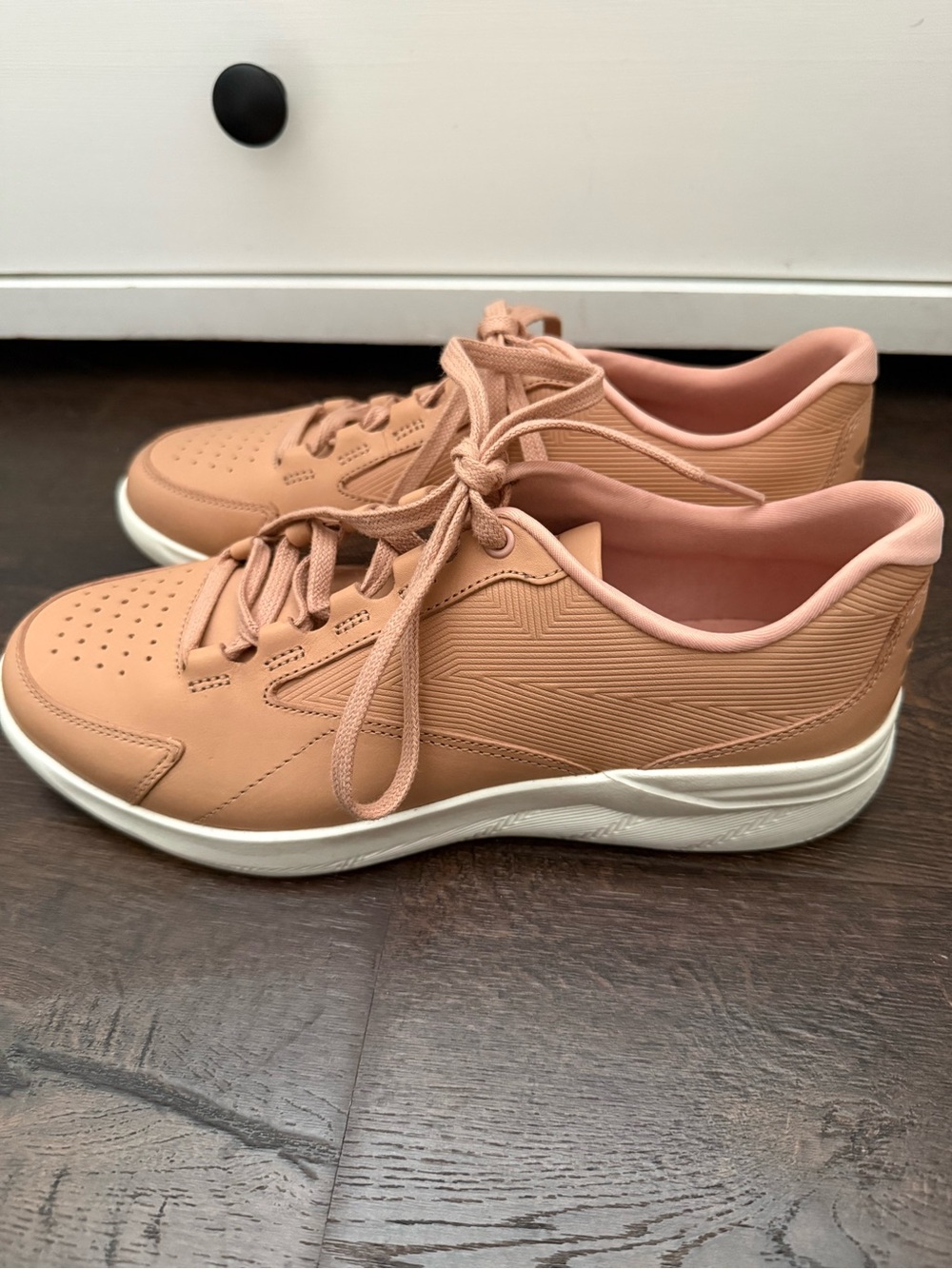NWOT Under Armour nude/blush shoes